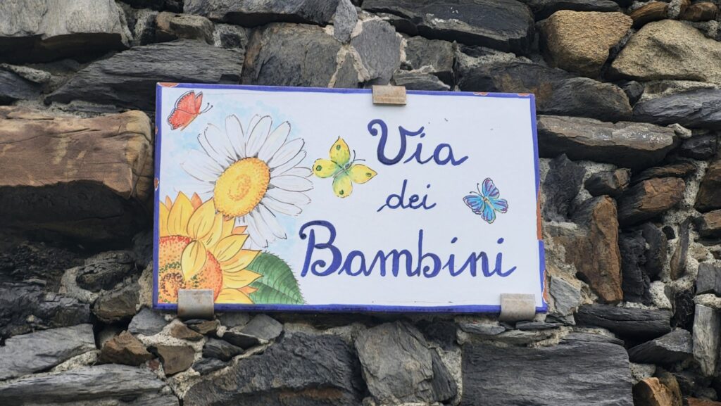 Ileana la plimbare | Cinque Terre, must see once in a lifetime